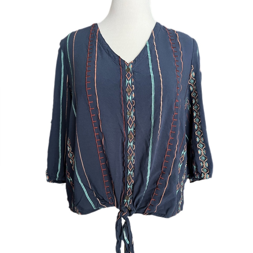 Bob Timberlake blouse XXL Embroidered navy short sleeves v-neck tied front GUC